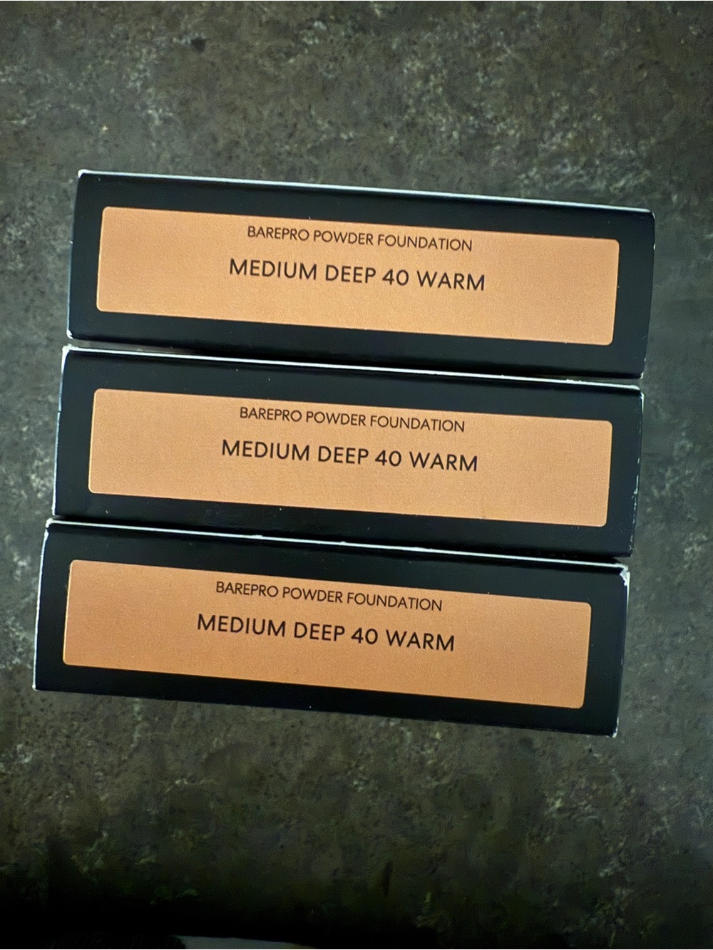 bareMinerals BAREPRO powder foundation Medium Deep 40 Warm or 45 Cool - Picture 4 of 5
